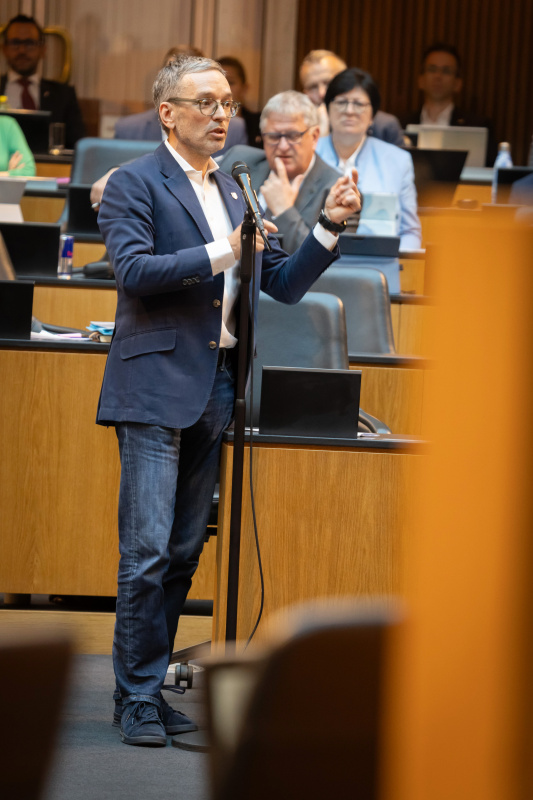 Diskussion zur Geschäftsordnung. Am Wort Klubobmann Herbert Kickl (FPÖ)