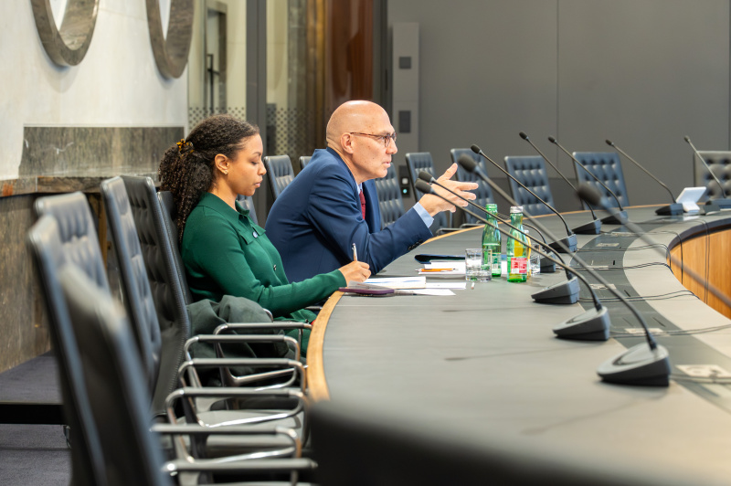 Beantwortung der Fragen durch UN-Hochkommissar für Menschenrechte Volker Türk