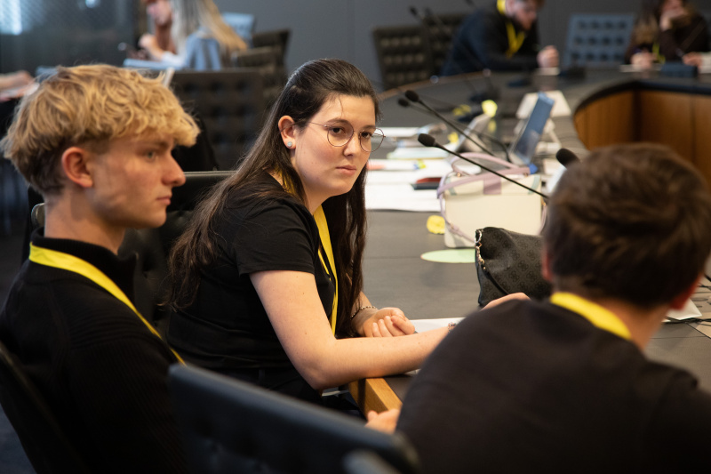 Klubsitzung. Lehrlinge im Gespräch