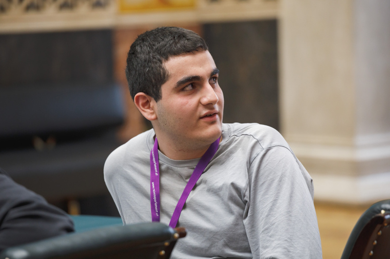 Klubsitzung. Lehrlinge im Gespräch