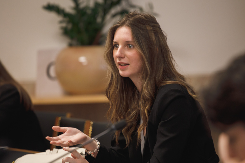 Klubsitzung. Lehrlinge im Gespräch