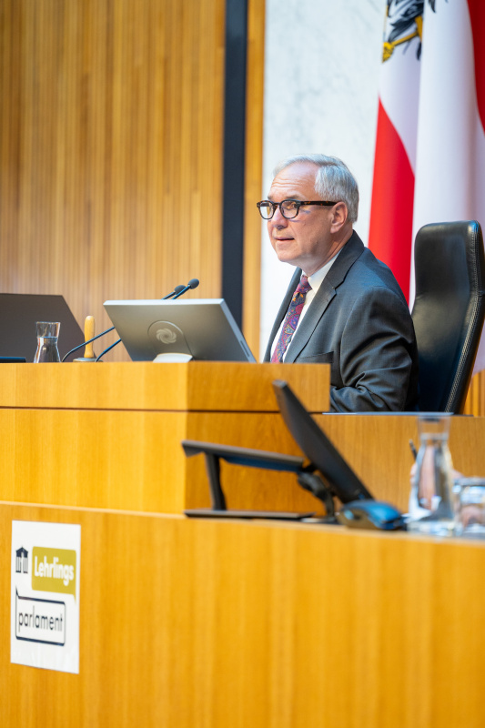 Am Präsidium: Nationalratspräsident Walter Rosenkranz (FPÖ)