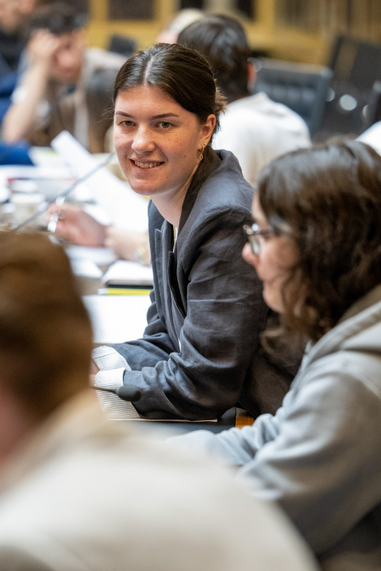 Klubsitzung mit Veranstaltungsteilnehmer:innen