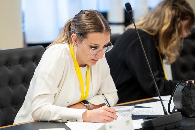 Klubsitzung mit Veranstaltungteilnehmer:innen