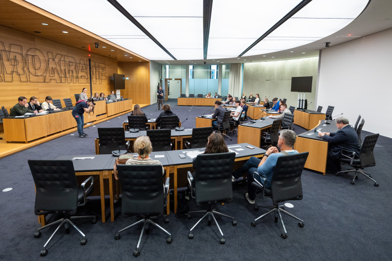 Ausschuss mit Veranstaltungteilnehmer:innen