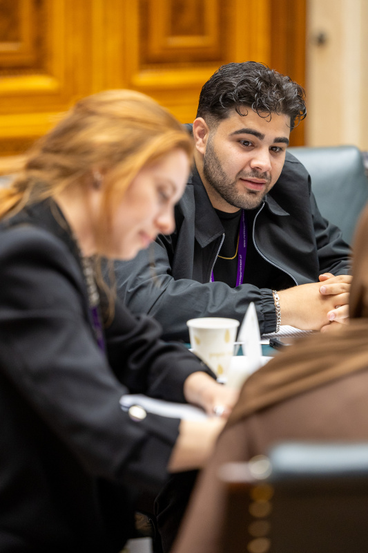 Klubsitzung mit Veranstaltungteilnehmer:innen