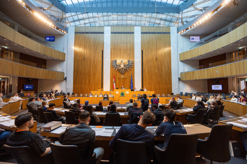 Nationalratssitzung mit Veranstaltungsteilnehmer:innen