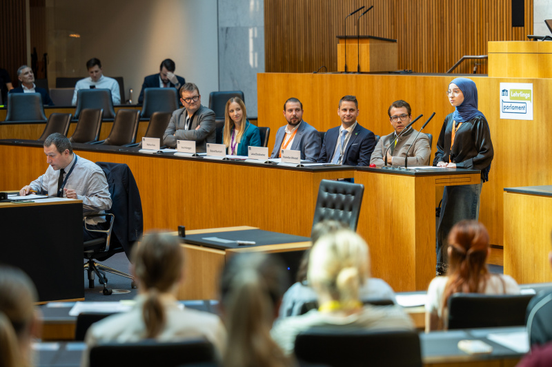 Nationalratssitzung mit Veranstaltungsteilnehmer:innen