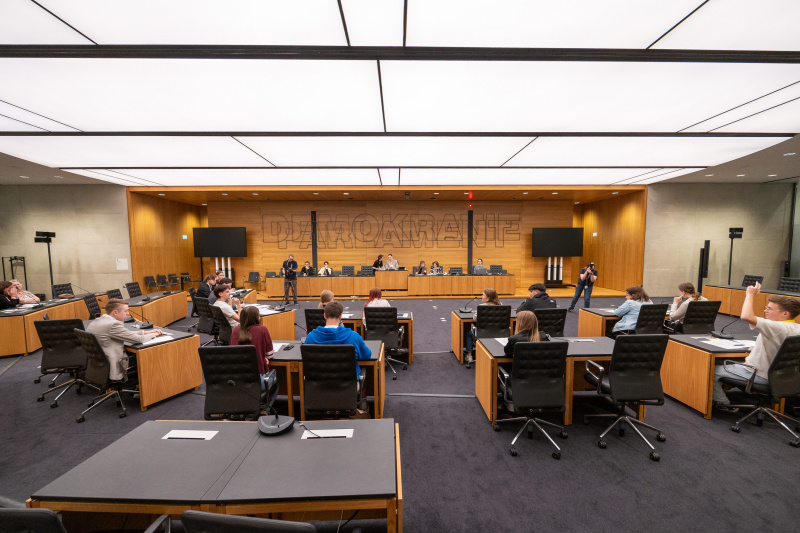 Ausschuss mit Veranstaltungteilnehmer:innen