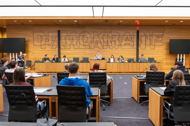 Ausschuss mit Veranstaltungteilnehmer:innen