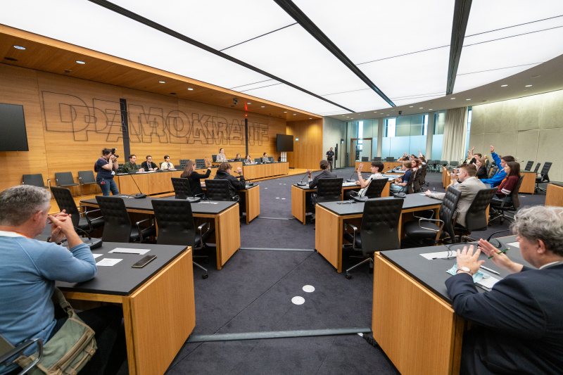 Ausschuss mit Veranstaltungteilnehmer:innen