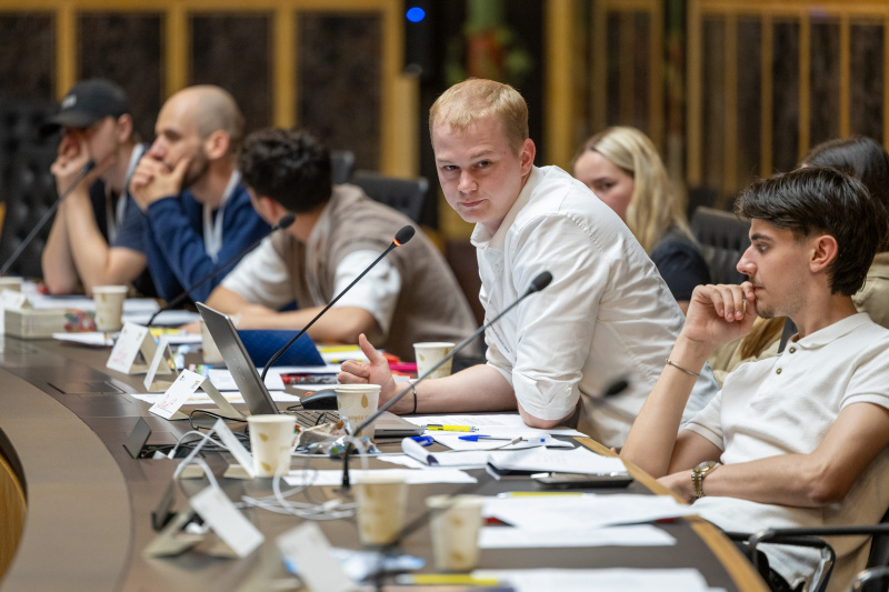 Klubsitzung mit Veranstaltungteilnehmer:innen