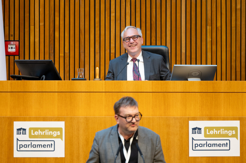 Nationalratspräsident Walter Rosenkranz (FPÖ) am Präsidium