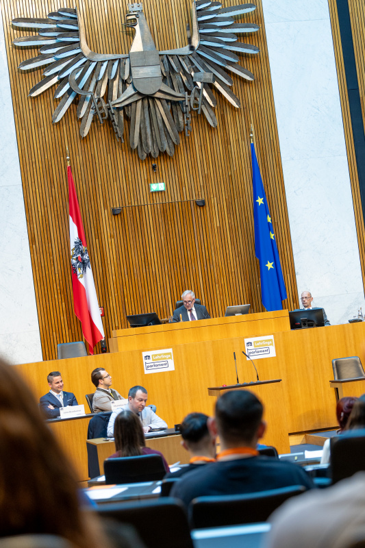 Nationalratspräsident Walter Rosenkranz (FPÖ) am Präsidium