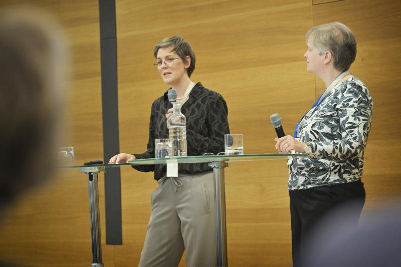 Einführung in das Thema. Von links: Waltraud Schütz, Barbara Haider-Wilson