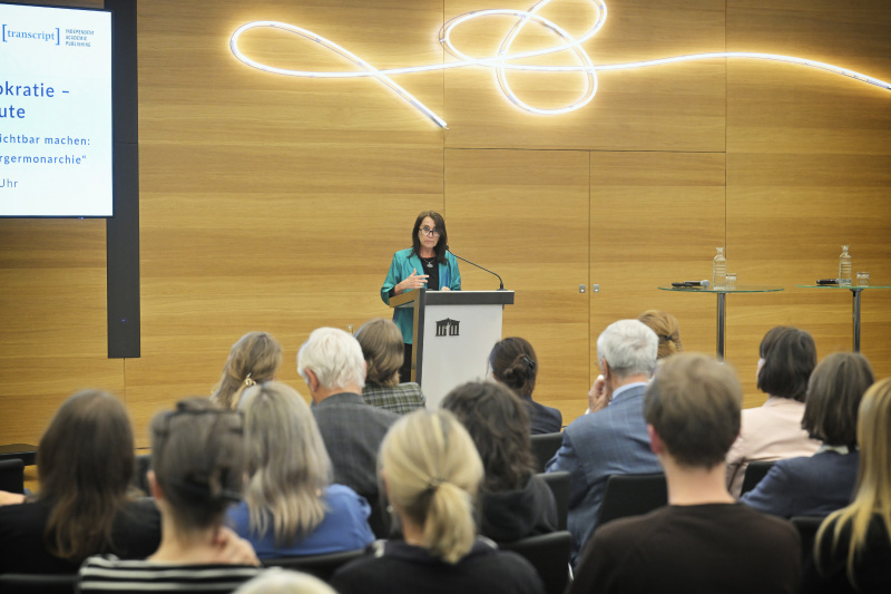 Key-Note. Gabriella Hauch