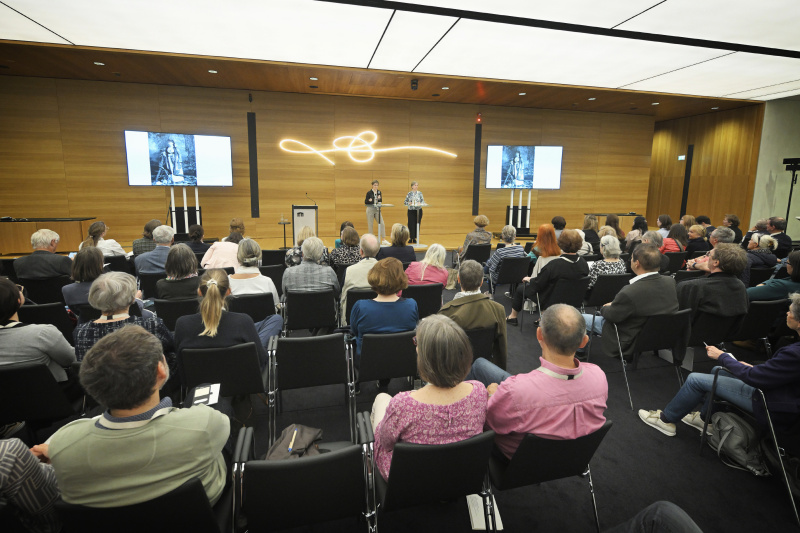 Einführung in das Thema. Von links: Waltraud Schütz, Barbara Haider-Wilson