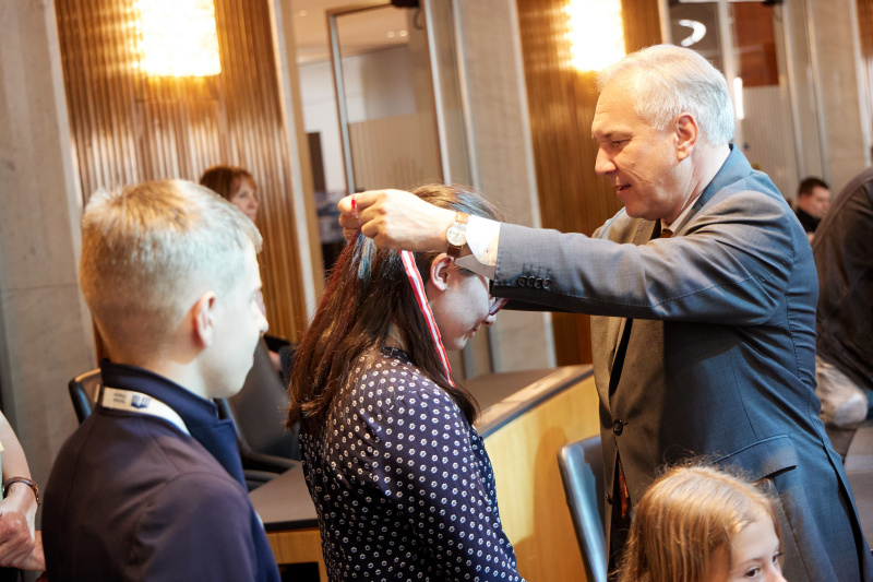 Medaillenüberreichung. Nationalratspräsident Walter Rosenkranz (FPÖ) (rechts)