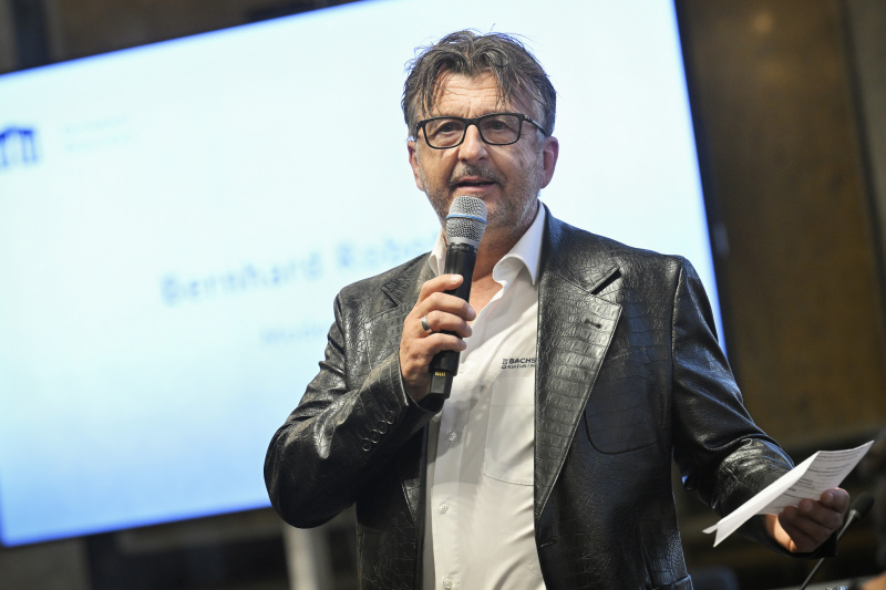 Moderation. Geschäftsführer „Die Bachschmiede“ Bernhard Robotka