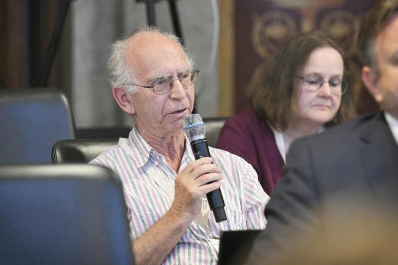 Podiumsdiskussion. Frage aus dem Publikum