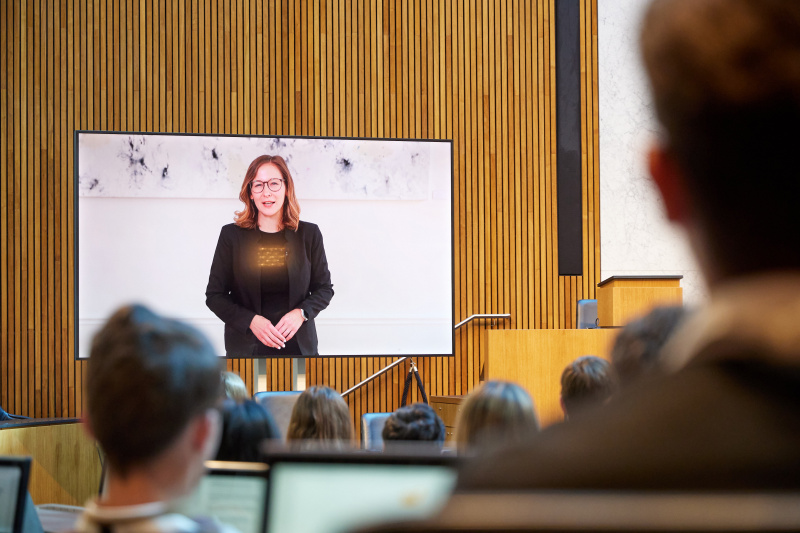 Grußbotschaft. Familienministerin Claudia Plakolm (ÖVP)