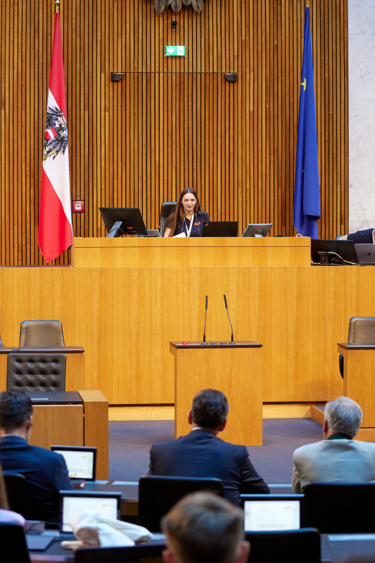 Bundesschulsprecherin Mira Langhammer am Präsidium