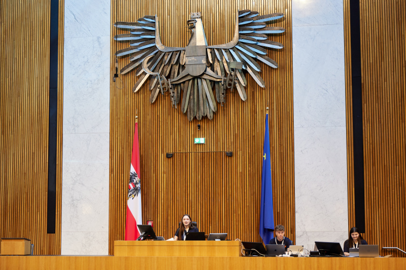 Bundesschulsprecherin Mira Langhammer am Präsidium