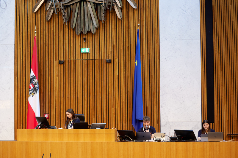 Bundesschulsprecherin Mira Langhammer am Präsidium