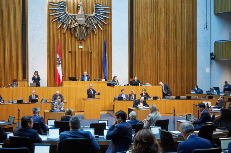 Am Redner:innenpult: Nationalratsabgeordneter Andreas Hanger (ÖVP)