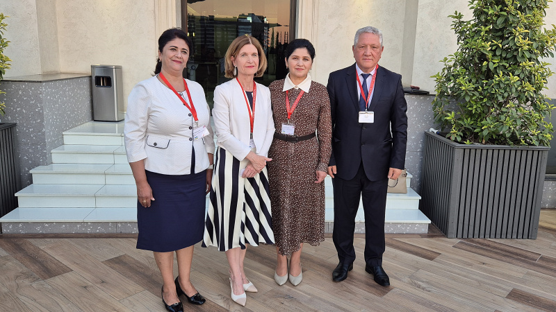 Bundesratspräsidentin Andrea Eder-Gitschthaler (ÖVP) (2. von links)