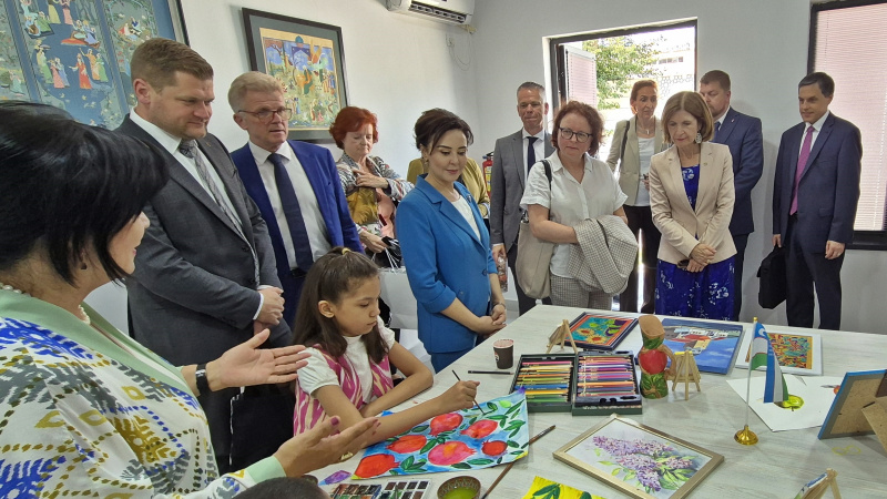 Fürhung. Bundesratspräsidentin Andrea Eder-Gitschthaler (ÖVP) (3. von rechts)