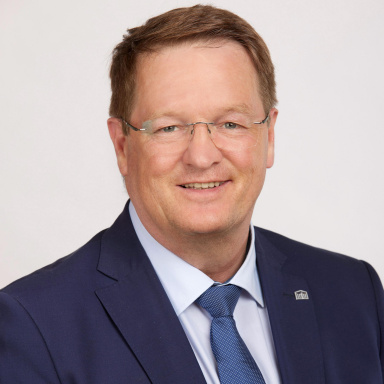 Portraitfoto von Ing. Manfred Hofinger