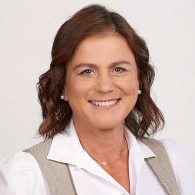 Portraitfoto von Bettina Zopf