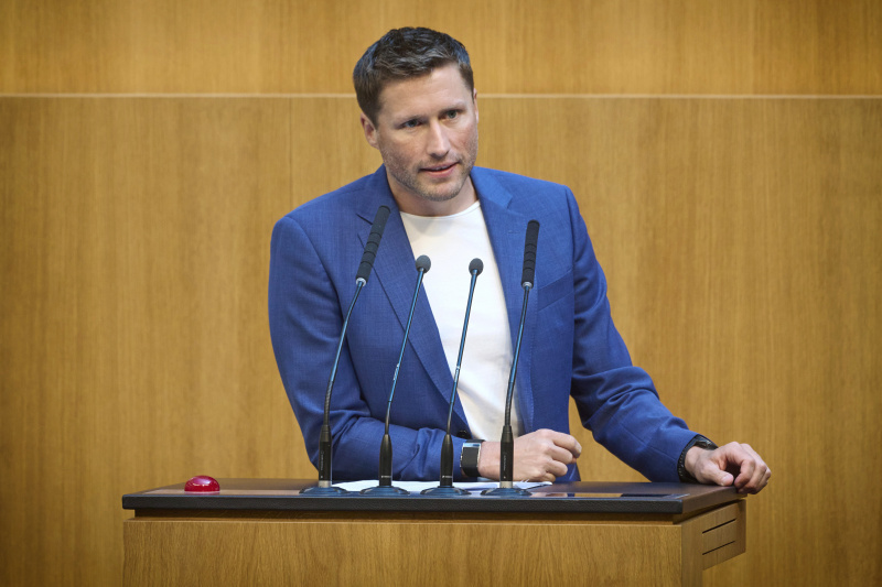 Am Redner:innenpult: Nationalratsabgeordneter David Stögmüller (GRÜNE)