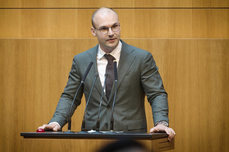 Am Redner:innenpult: Nationalratsabgeordneter Paul Hammerl (FPÖ)