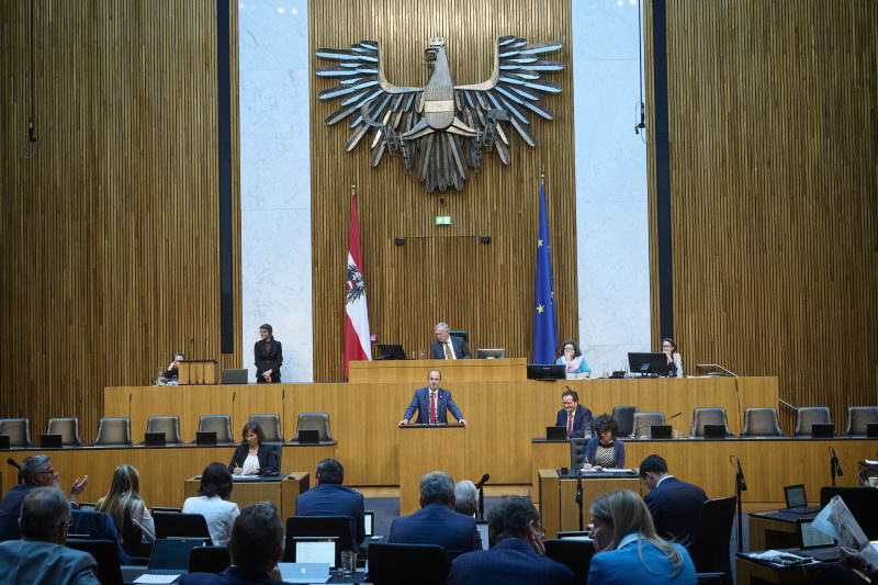 Am Redner:innenpult: Nationalratsabgeordneter Josef Hechenberger (ÖVP)