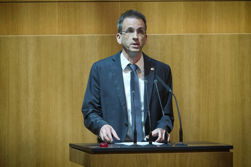 Am Redner:innenpult: Nationalratsabgeordneter Harald Schuh (FPÖ)