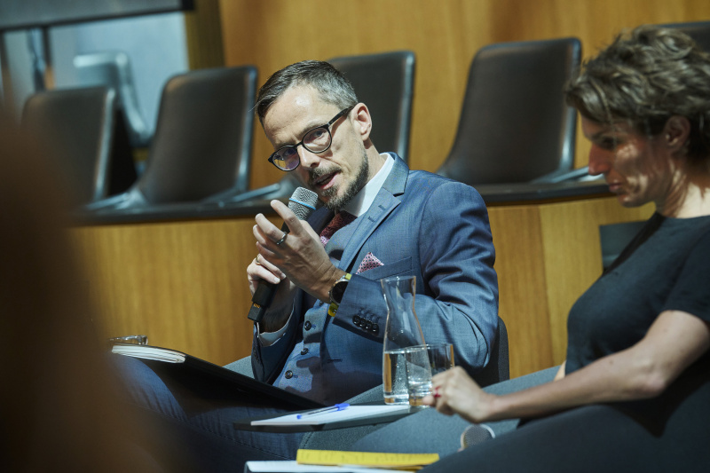 Expert:innengespräch. Leiter des Foreign Policy Labs Universität Innsbruck Martin Senn