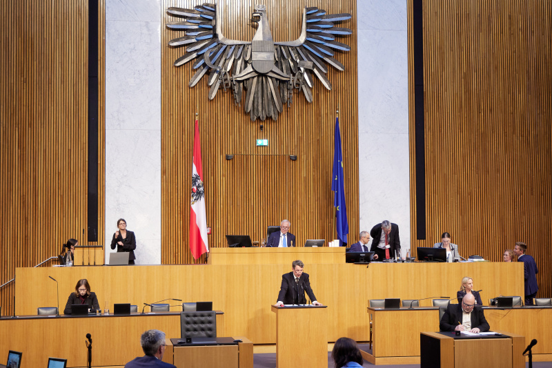 Am Redner:innenpult: Nationalratsabgeordneter Norbert Nemeth (FPÖ)