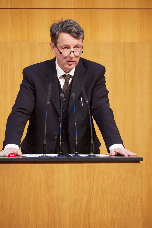 Am Redner:innenpult: Nationalratsabgeordneter Norbert Nemeth (FPÖ)