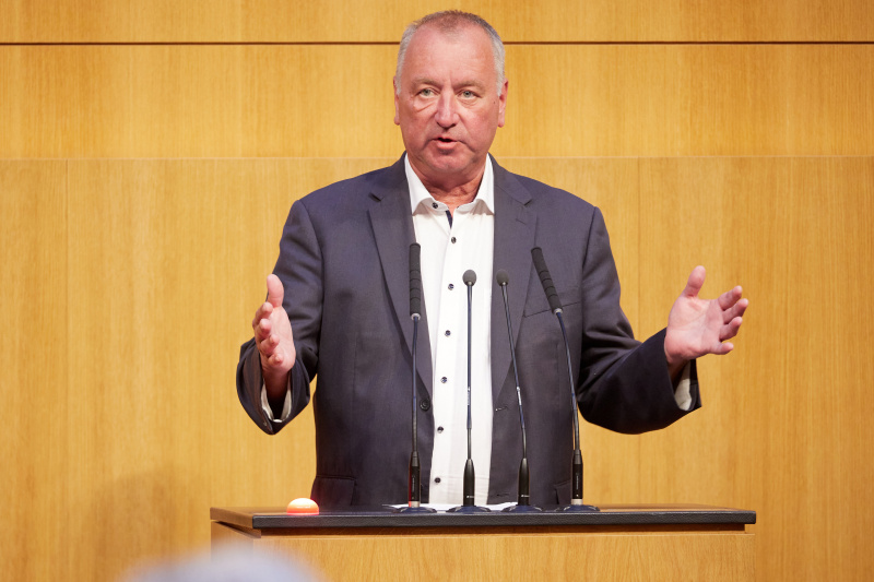 Am Redner:innenpult: Nationalratsabgeordneter Wolfgang Zanger (FPÖ)