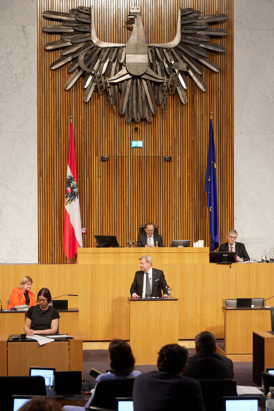 Am Redner:innenpult: Nationalratsabgeordneter Harald Servus (ÖVP)