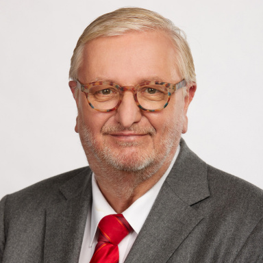 Portraitfoto von Dr. Christoph Matznetter