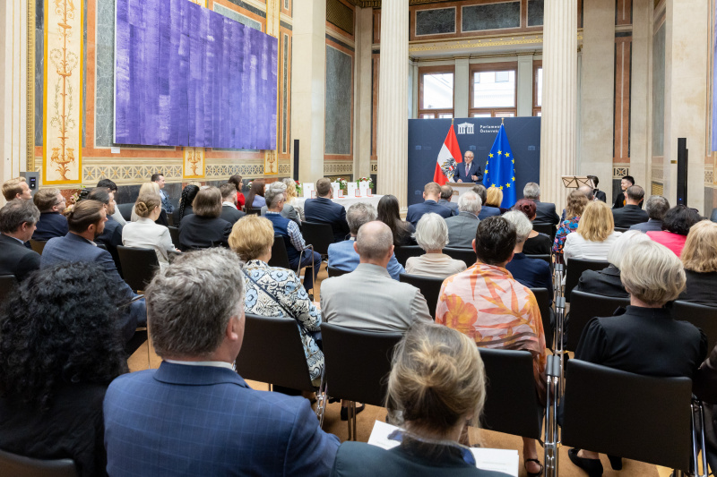 Begrüßung und Eröffnungsworte von Nationalratspräsident Walter Rosenkranz (FPÖ)
