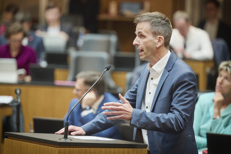 Fragestunde. Nationalratsabgeordneter Harald Schuh (FPÖ)