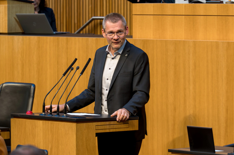 Am Rednerpult Michael Seemayer (FPÖ)