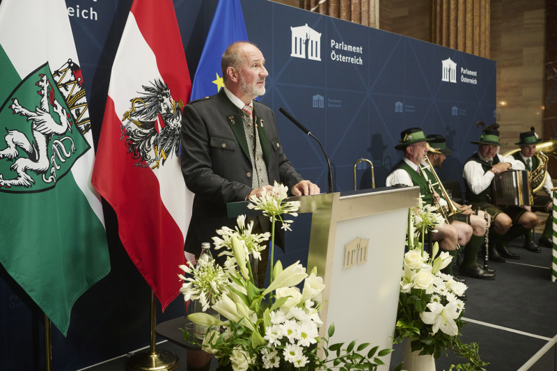 Begrüßung. Bundesratspräsident Peter Samt (FPÖ)