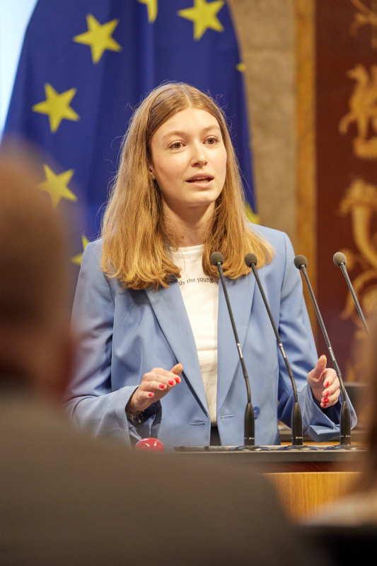 Am Redner:innenpult: Bundesrätin Amelie Muthsam (SPÖ)