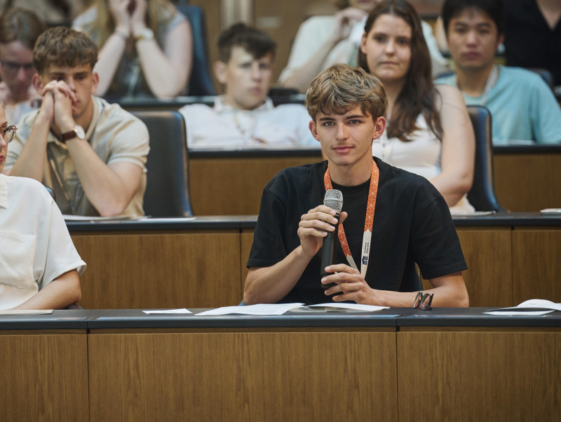 Expert:innengespräch. Fragen von Schüler:innen