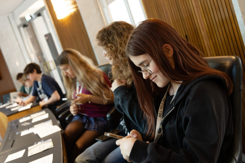 Quiz. Blick Richtung Schülerinnen und Schüler